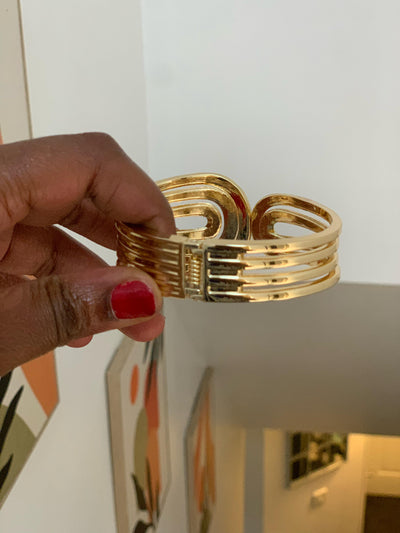 CHUNKY BANGLE