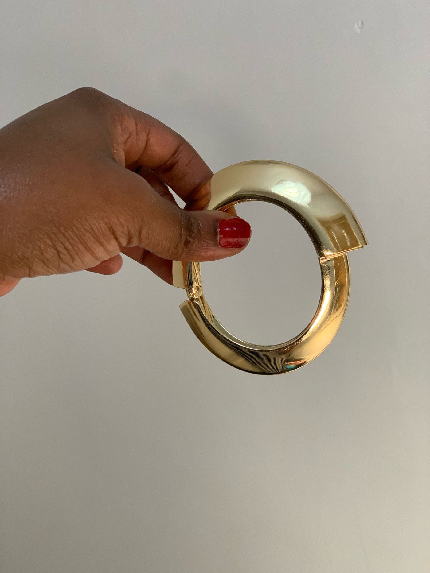 CHUNKY BANGLE