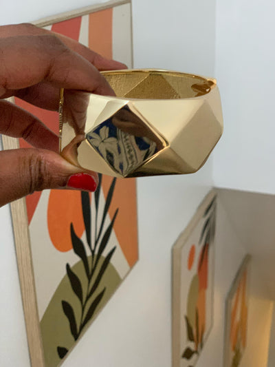 CHUNKY BANGLE