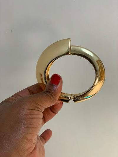 CHUNKY BANGLE