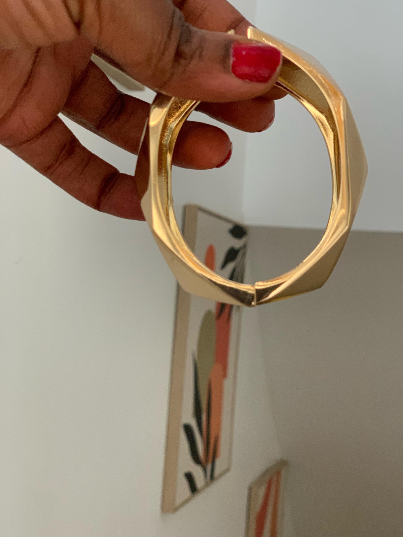 CHUNKY BANGLE