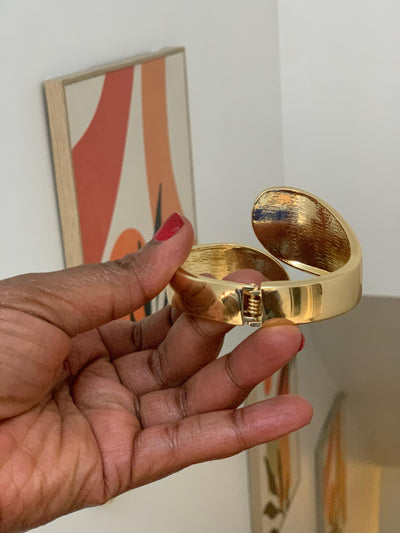 CHUNKY BANGLE