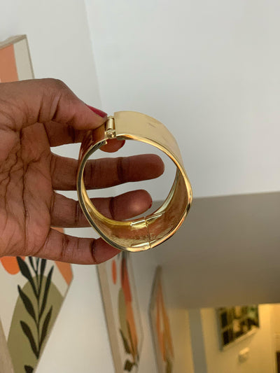 CHUNKY BANGLE