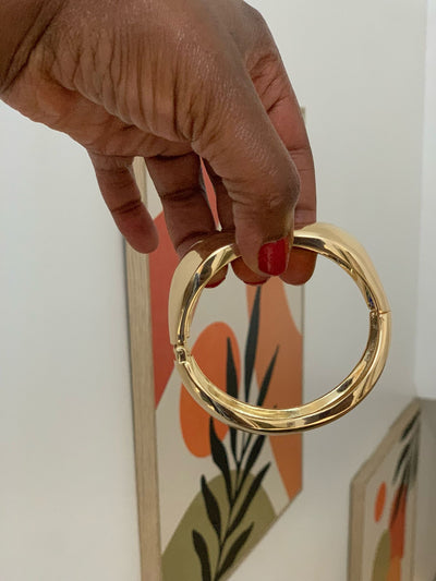 CHUNKY BANGLE
